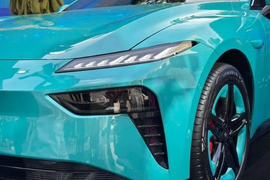 'Ông trùm xe tải' tiếp tục cho ra mắt sedan điện ngang cỡ Toyota Camry: Giá chỉ hơn 500 triệu đồng, tăng tốc 0–100 km/h chỉ 3 giây