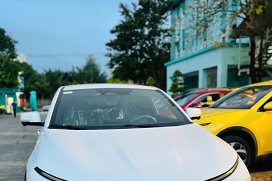 VinFast VF 6 Plus Limited 'chuẩn Mỹ' được chào bán: Thêm trang bị giá không tăng một đồng, giới hạn 1.000 chiếc tại Việt Nam