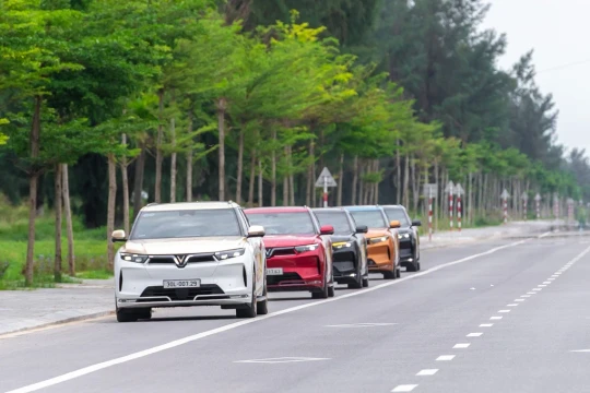 VinFast lập kỷ lục mới: Bán hơn 20.000 ô tô điện trong tháng 10, giữ vững ngôi vương thị phần tại Việt Nam