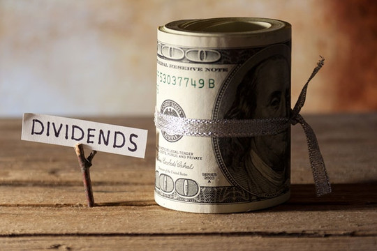 2 doanh nghiệp sắp trả cổ tức bằng tiền tỷ lệ 30-50%