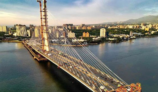 Cầu dây văng bất đối xứng dài nhất thế giới: Vốn 766 triệu USD, có thể chịu được động đất 7 độ richter