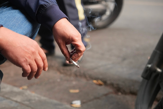 Mỗi năm, Việt Nam có khoảng 18.800 người tử vong vì hút thuốc lá thụ động