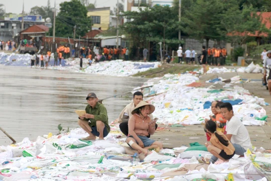 Đà Nẵng công bố tình huống khẩn cấp về thiên tai đối với sự cố sạt lở kè An Lương