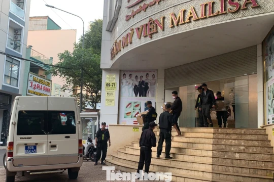 Khám xét cả ngày, công an thu giữ nhiều tài liệu tại Mailisa Hà Nội, Đắk Lắk