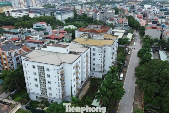 Cảnh lạnh lẽo, lãng phí khu 7 tòa nhà tái định cư bỏ hoang ở Hà Nội