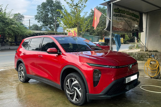 ‘Chạy lướt’ hơn 2.000km ‘vua phân khúc’ MPV VinFast Limo Green lên sàn xe cũ: Chủ xe đã 'độ' thêm, nói thẳng tình trạng xe cùng giá bán