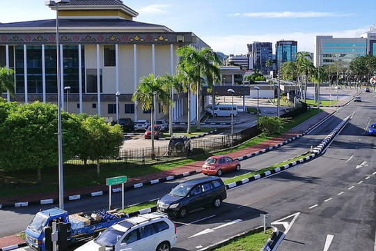 Quốc gia có tỷ lệ dân sở hữu ô tô cao nhất Đông Nam Á, cứ 10 người thì có tới 8 chiếc ô tô