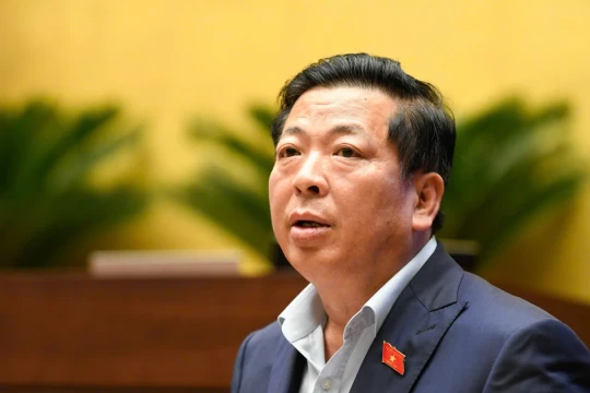 Bộ trưởng Bộ Xây dựng Trần Hồng Minh: Cấp phép xây dựng… ‘khổ lắm’