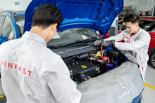 VinFast tuyển dụng 2.500 lao động tại quê nhà tỷ phú Phạm Nhật Vượng, lương tới 18 triệu/tháng