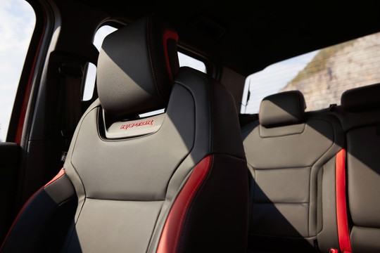 Ford Ranger trình làng bản thể thao: Mâm beadlock 'xịn', khung gầm nâng cấp, giá khiến dân mê bán tải phải giật mình