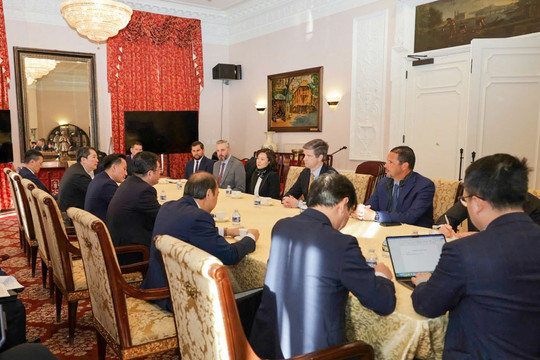 Gặp Bộ trưởng Bộ Công Thương, nhiều doanh nghiệp giày dép Mỹ bất ngờ ngỏ ý muốn mở rộng hợp tác tại Việt Nam