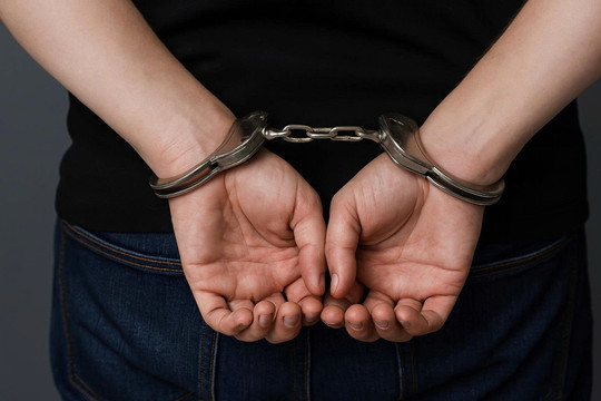 Truy nã em ruột ‘đại gia’ Hứa Thị Phấn