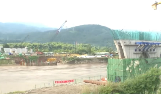 Cây cầu 1.500 tỷ bắc qua sông Hồng, kết nối thẳng đến Trung Quốc: Tăng tốc bù tiến độ, hoàn thành trong năm sau