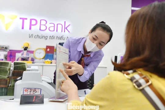 Ngân hàng đồng loạt tăng lãi suất, cá biệt mức gần 40%/năm