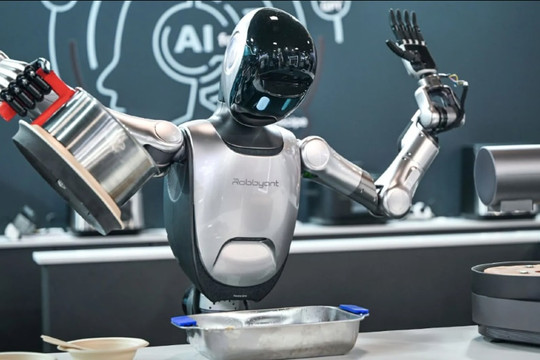 Đến thời đầu bếp sắp mất việc: Xuất hiện robot nấu được 120 món ăn mỗi giờ, không mệt mỏi, chất lượng hảo hạng