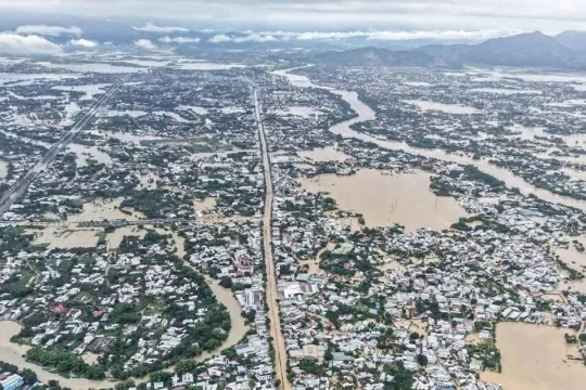 Khánh Hòa lũ vượt kỷ lục 39 năm