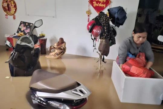 Nhiều gia đình mất liên lạc với người thân ở phường Tây Nha Trang