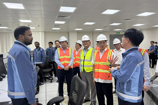 Phó Thủ tướng thị sát siêu dự án điện khí LNG 1,4 tỷ USD, PV Power (POW) chạy nước rút hoàn thiện 1% cuối cùng