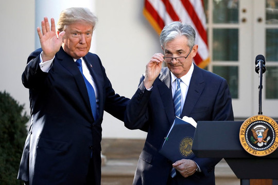 Ông Trump dọa sa thải Chủ tịch Fed Powell lẫn Bộ trưởng Tài chính vì lãi suất quá cao