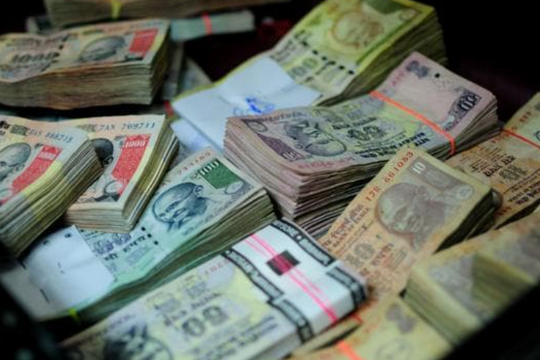 Đồng nội tệ rơi tự do chưa từng có trong lịch sử, chuyện gì đã xảy ra với nền kinh tế lớn thứ 5 thế giới?