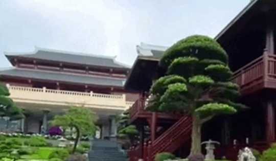 Chiêm ngưỡng biệt phủ bề thế mang phong cách Nhật Bản của trưởng thôn trẻ giàu nhất Việt Nam