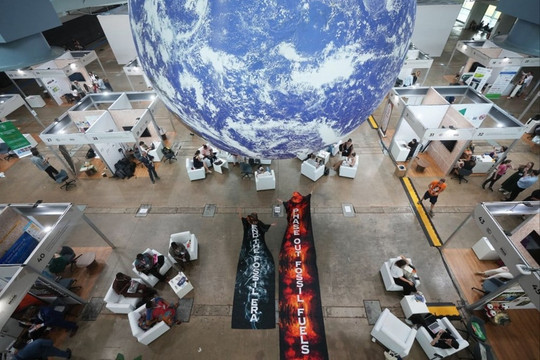 Cop30 đạt thỏa thuận phút chót, nhiên liệu hóa thạch vẫn ‘ngoài cuộc chơi’