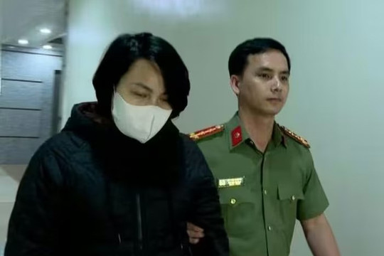 Khởi tố hai người phụ nữ liên quan đến 30 công ty 'ma'