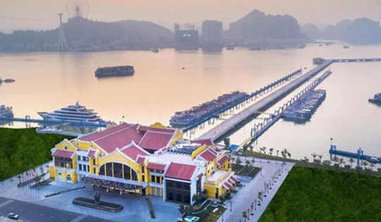 Công trình vươn ra biển hiện đại bậc nhất Việt Nam, linh hoạt theo thủy triều, xóa bỏ nguy cơ lật thuyền