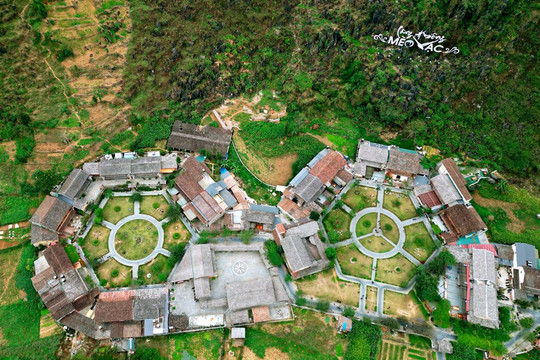 Việt Nam có ngôi làng lục giác nổi tiếng thế giới: Được bình chọn là 'điểm du lịch tốt nhất 2025', đón hơn 60.000 lượt khách trong 9 tháng