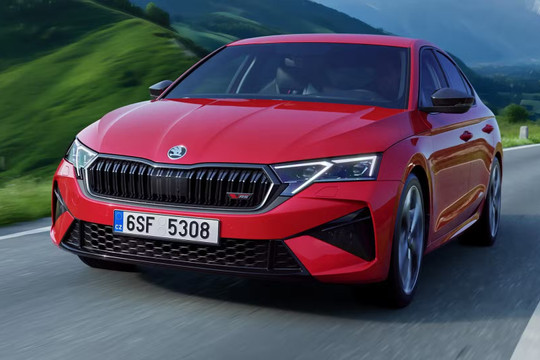 Dân chơi Việt phát sốt với sedan châu Âu 265 mã lực: Xe đẹp - mạnh - giá mềm khiến Civic và Camry trở nên 'ọp ẹp'