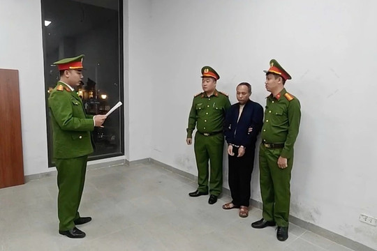 Bắt một cựu Phó Viện trưởng