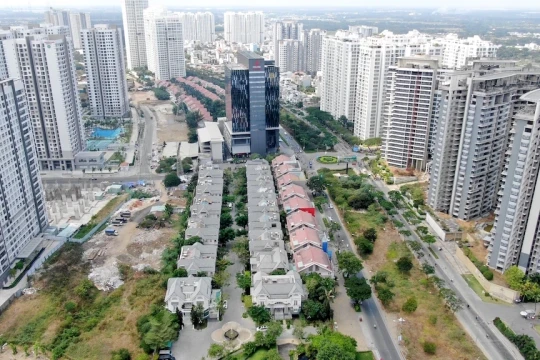 Loạt tuyến phố ở TPHCM 'gánh' hàng trăm tòa chung cư