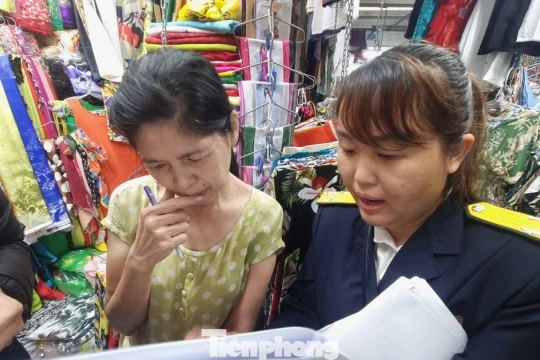 Xóa bỏ thuế khoán: Đi từng chợ, gõ từng quầy có khả thi?