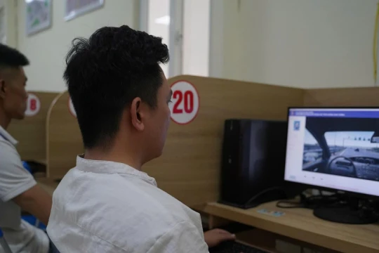 Đề xuất bỏ bài thi mô phỏng trong sát hạch giấy phép lái xe