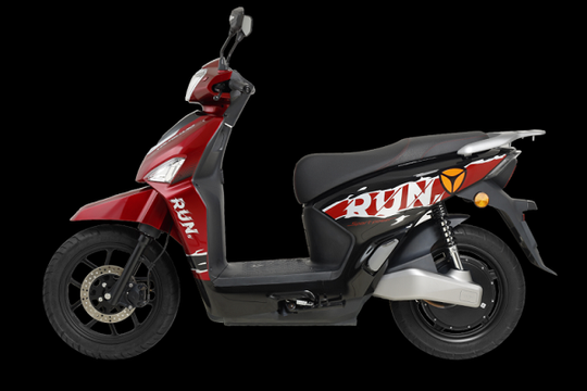 Mẫu xe điện 'hot' nhất dịp cuối năm: Giảm cực sâu gần 7 triệu, đi 112 km/lần sạc, trang bị thông minh đáng tiền