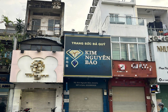 Chủ tiệm vàng Kim Nguyên Bảo bị tố chiếm đoạt tiền đặt cọc, công an vào cuộc