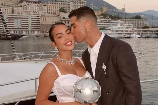 Ronaldo chuẩn bị bước sang chương mới