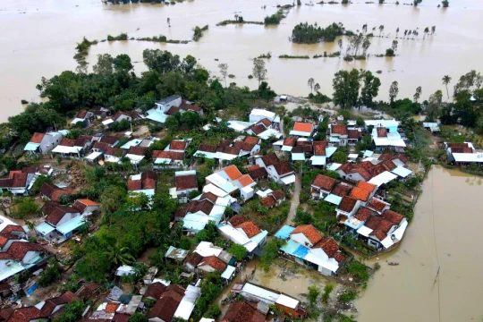 Thấy gì từ hiện trường lũ quét tàn phá Đắk Lắk?