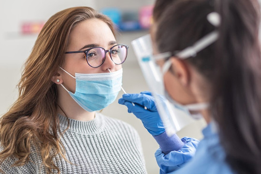 Chính thức thêm cúm A(H5N6), A(H9N2) và virus Nipah vào nhóm truyền nhiễm đặc biệt nguy hiểm