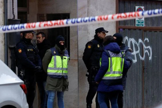 Khám xét nhà riêng của cảnh sát G, tịch thu hơn 600 tỷ đồng tiền mặt giấu kín trên trần nhà