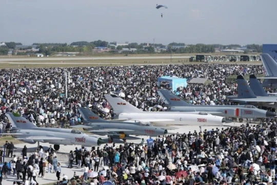 Xuất khẩu vũ khí của Trung Quốc giảm mạnh