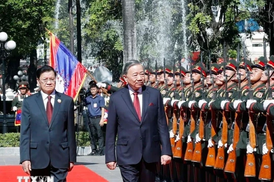 Lào dành nghi thức cao nhất đón Tổng Bí thư Tô Lâm