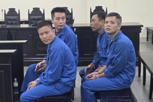 Ba cựu cán bộ công an hầu tòa