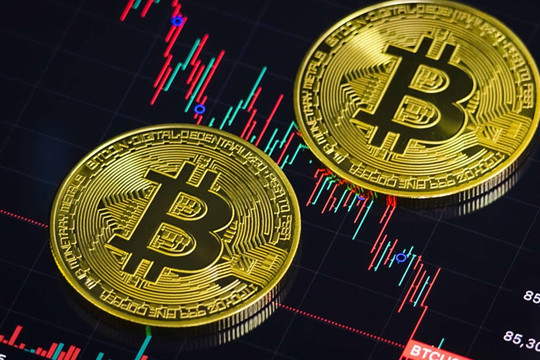 Bitcoin lao dốc mạnh nhất 9 tháng, thị trường tiền điện tử tiếp tục chao đảo