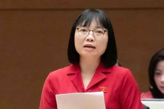 Chênh lệch giá vàng tăng tiềm ẩn rủi ro đầu cơ, đại biểu đề xuất lập sàn giao dịch vàng tiệm cận thông lệ quốc tế