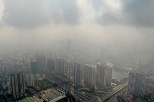 Hà Nội yêu cầu khẩn cấp sử dụng drone theo dõi, phun sương dập bụi giảm ô nhiễm không khí