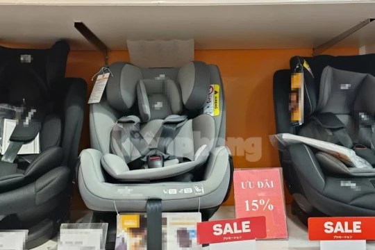 Xe ô tô kinh doanh vận tải hành khách được 'miễn' lắp thiết bị an toàn cho trẻ em?