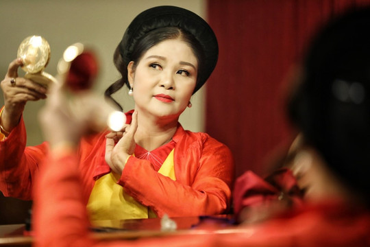 'Nữ hoàng chèo miền Bắc' 9 tuổi đã đi diễn khắp nơi, có học vị Tiến sĩ, 2 lần làm Giám đốc