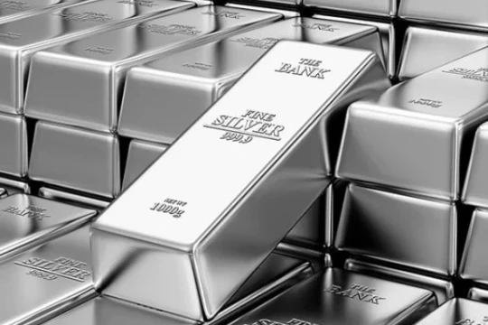 Giá bạc tăng cao chưa từng có