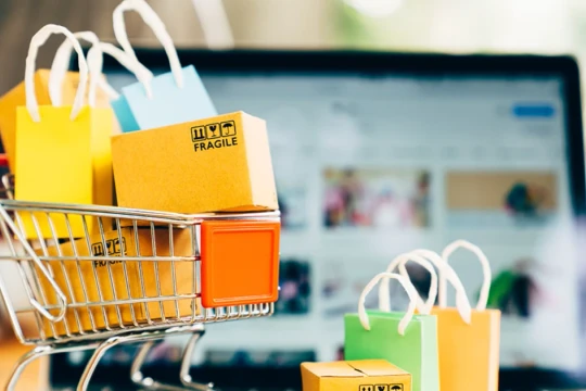 Hàng Việt xuất Mỹ qua kênh thương mại điện tử ra sao?